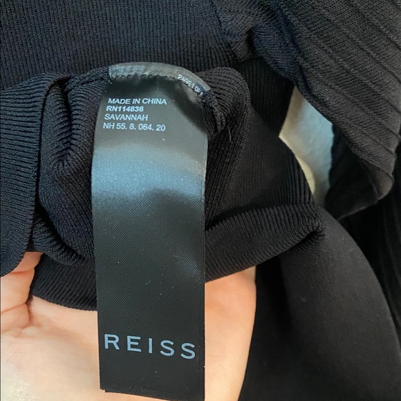 NWT Reiss Savannah Black V Neck Sheer Pleated Sleeve Knit Top Size M $240 - Picture 6 of 7